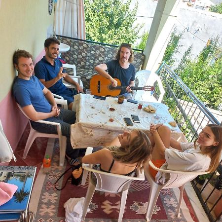 Adventurous Local Hostel Фетие Екстериор снимка
