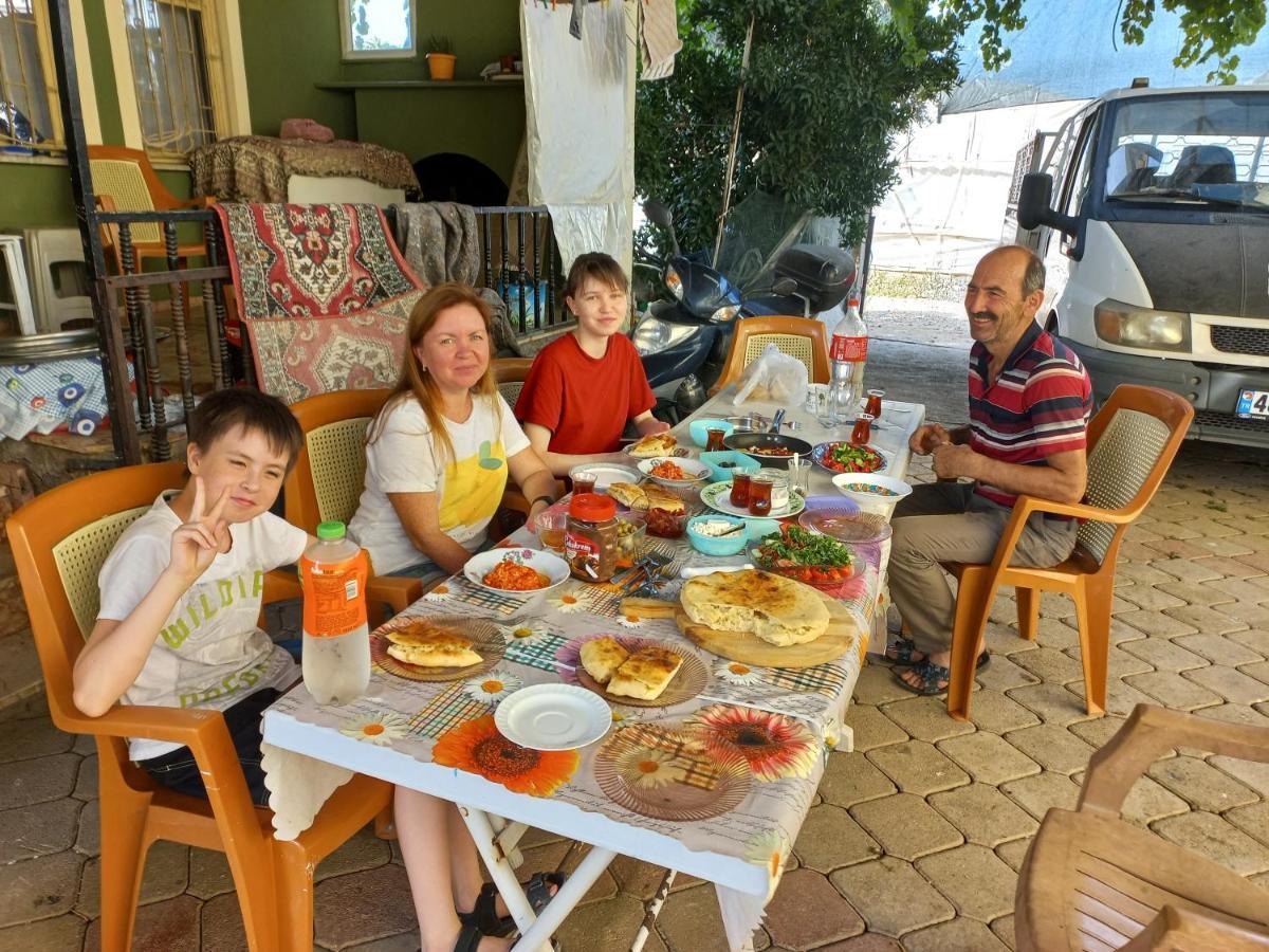 Adventurous Local Hostel Фетие Екстериор снимка