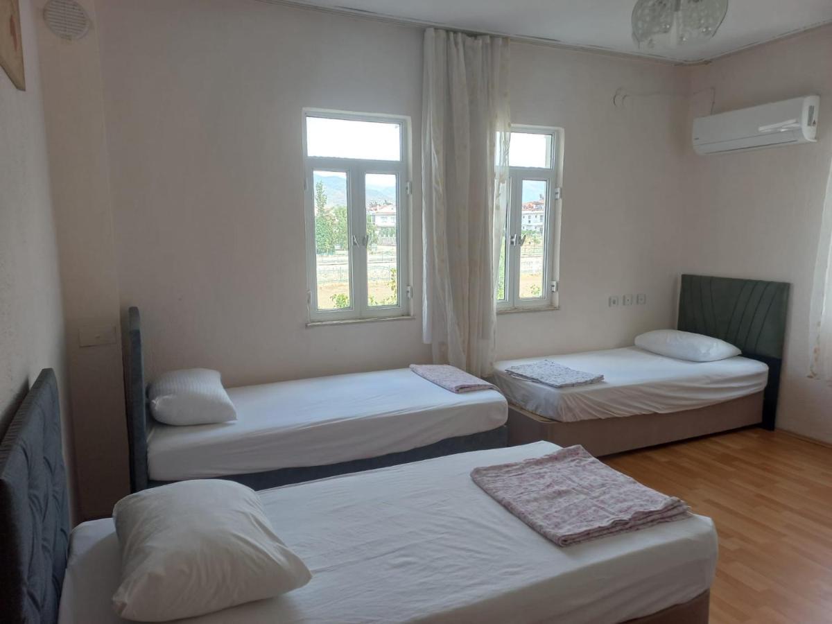 Adventurous Local Hostel Фетие Екстериор снимка