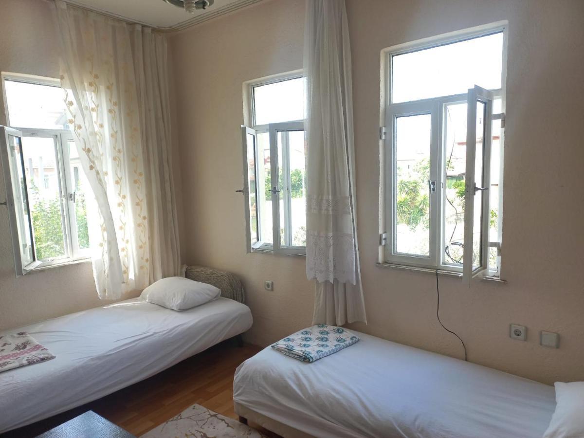 Adventurous Local Hostel Фетие Екстериор снимка