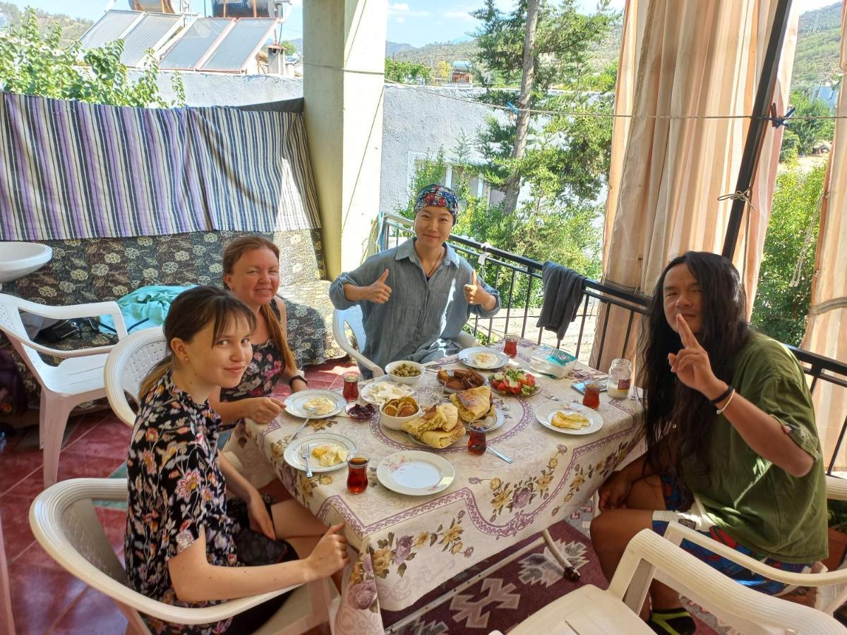 Adventurous Local Hostel Фетие Екстериор снимка