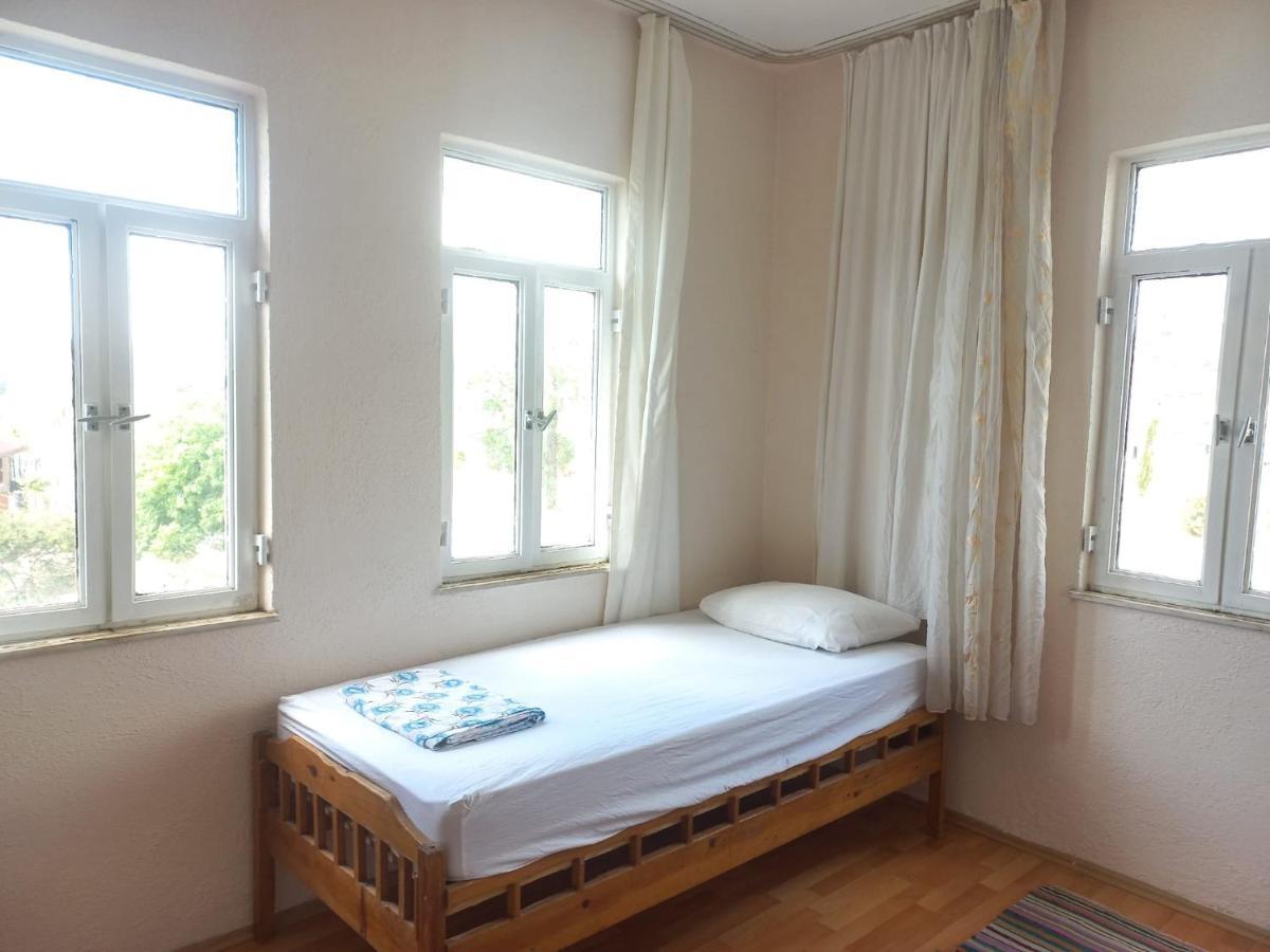 Adventurous Local Hostel Фетие Екстериор снимка